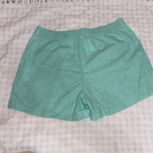 J. Crew Women's Green Cargo Shorts - Picture 5 of 6